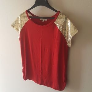 Short sleeved top